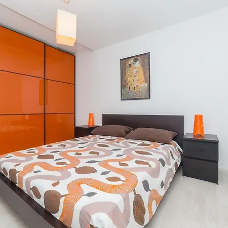 Bookworm Apartment Pula
